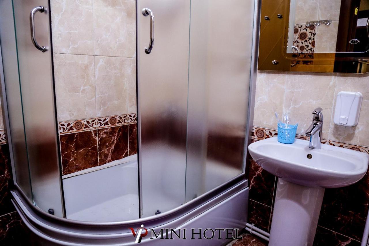 Vip Mini Hotel Semey Exteriör bild