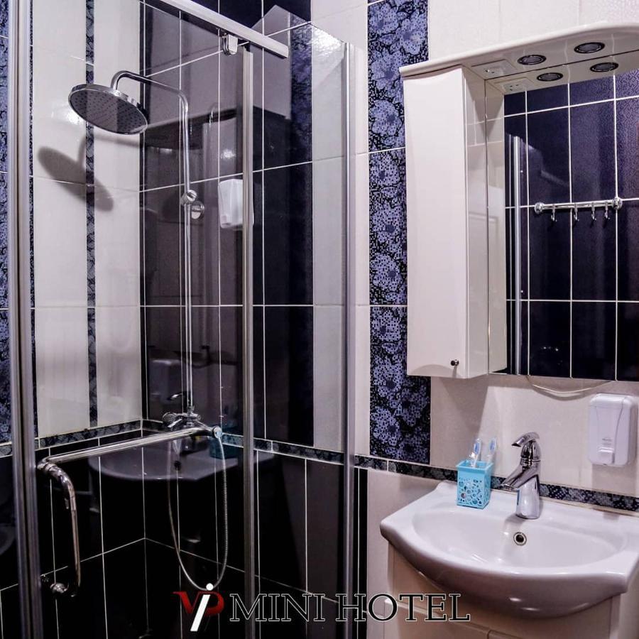 Vip Mini Hotel Semey Exteriör bild