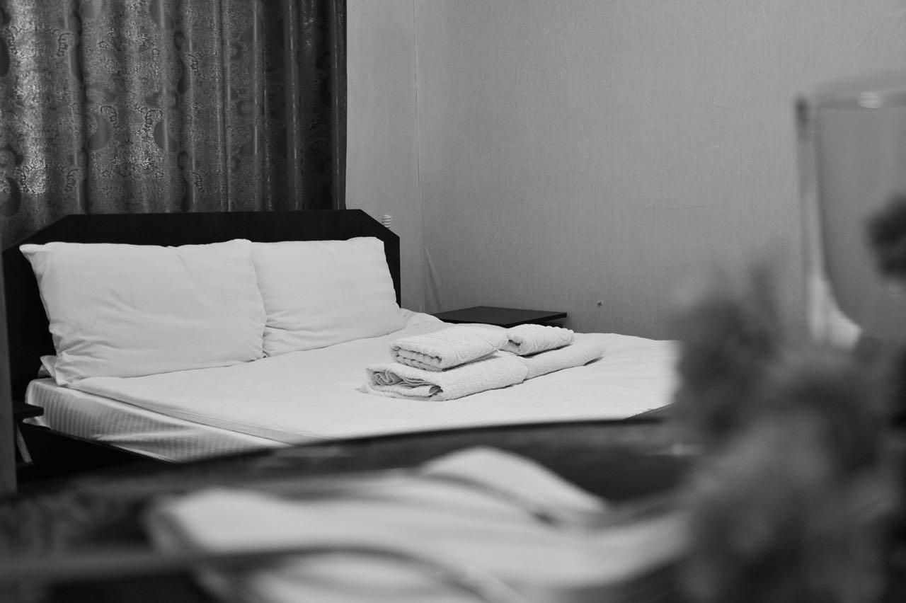 Vip Mini Hotel Semey Exteriör bild