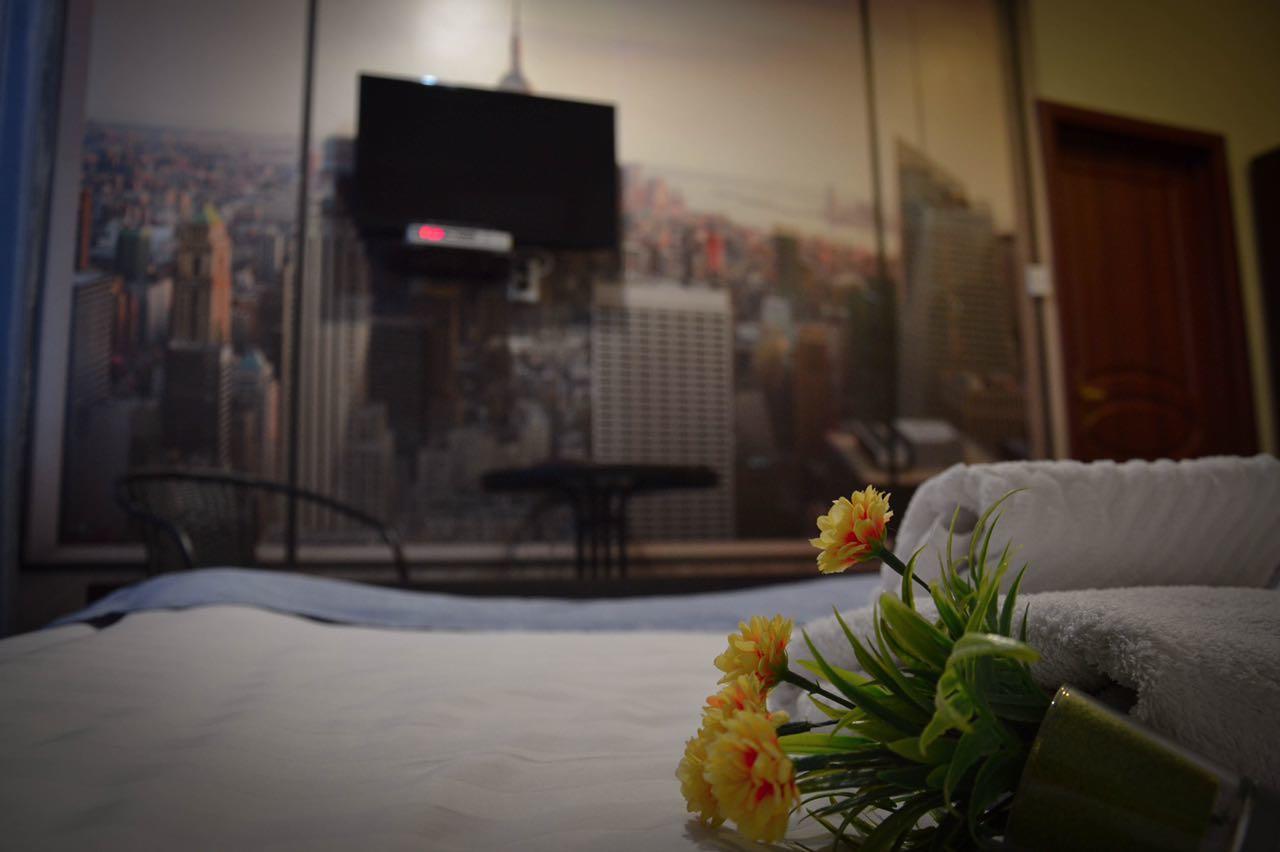 Vip Mini Hotel Semey Exteriör bild