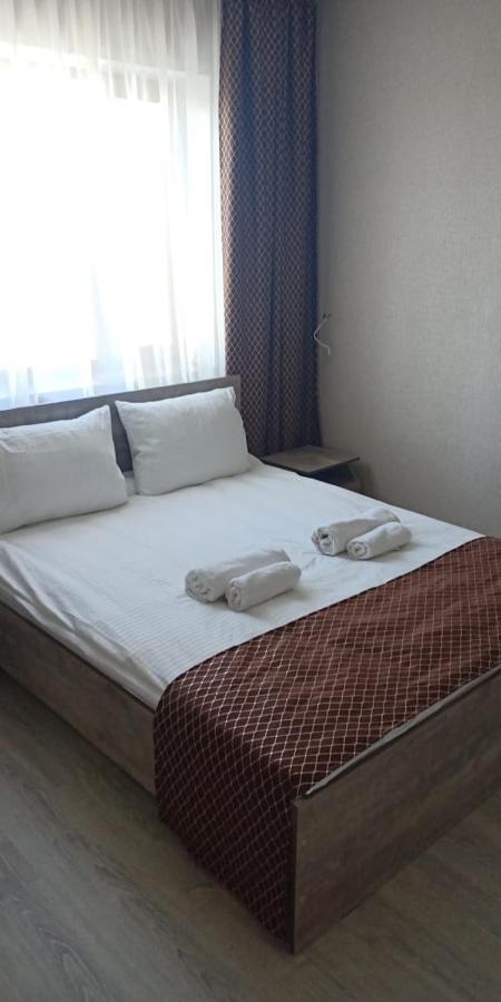 Vip Mini Hotel Semey Exteriör bild